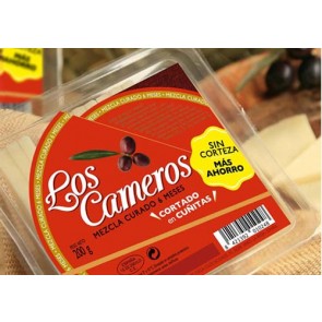 Cuñas de queso curado precortadas "Etiqueta Roja"  250gr.